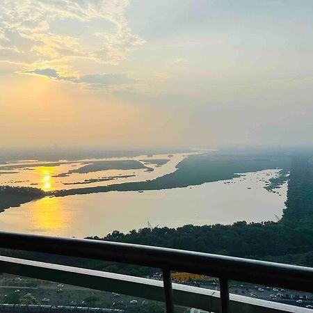 Cloud Stay@41St Floor Noida Bagian luar foto