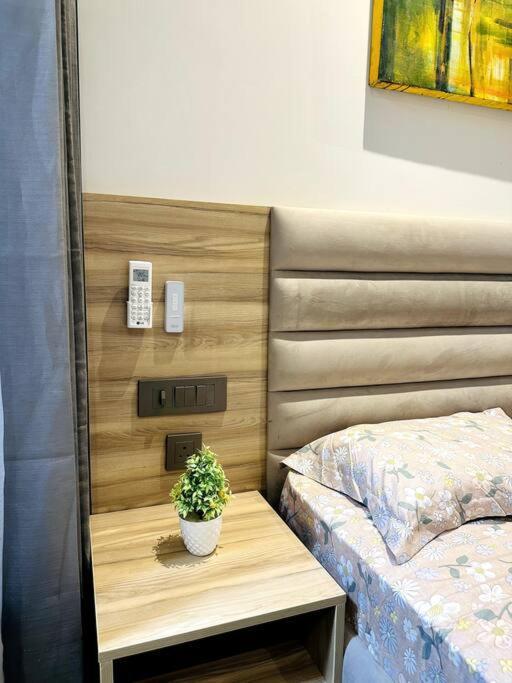 Cloud Stay@41St Floor Noida Bagian luar foto