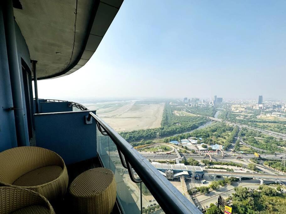 Cloud Stay@41St Floor Noida Bagian luar foto