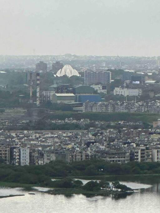 Cloud Stay@41St Floor Noida Bagian luar foto
