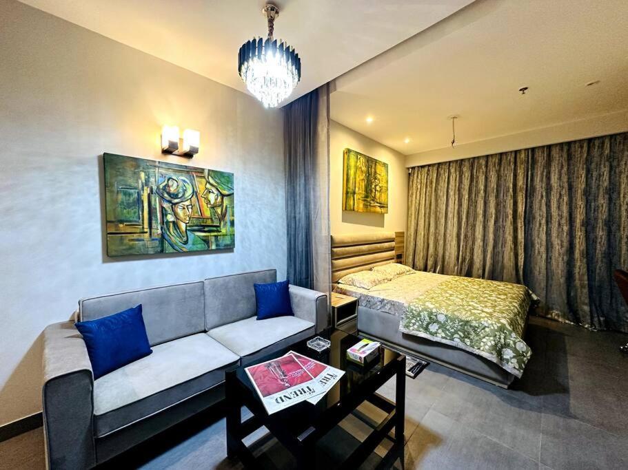 Cloud Stay@41St Floor Noida Bagian luar foto