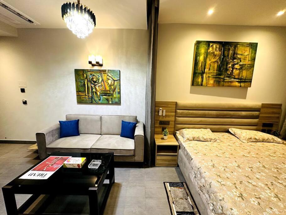 Cloud Stay@41St Floor Noida Bagian luar foto