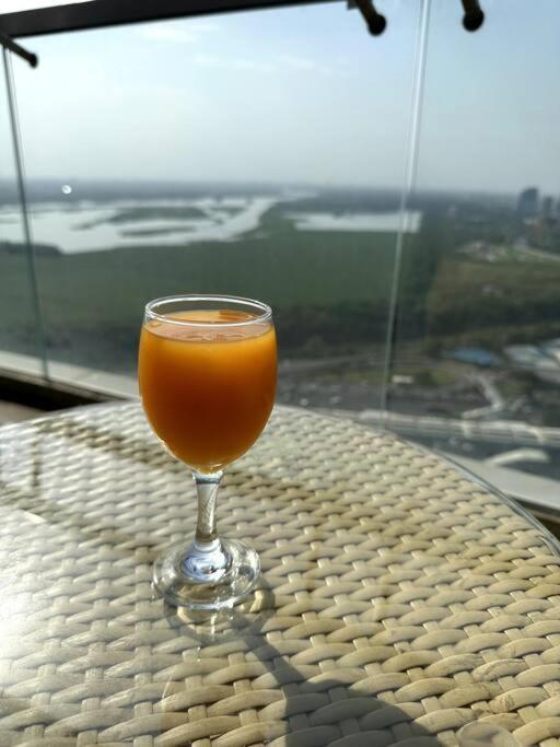 Cloud Stay@41St Floor Noida Bagian luar foto